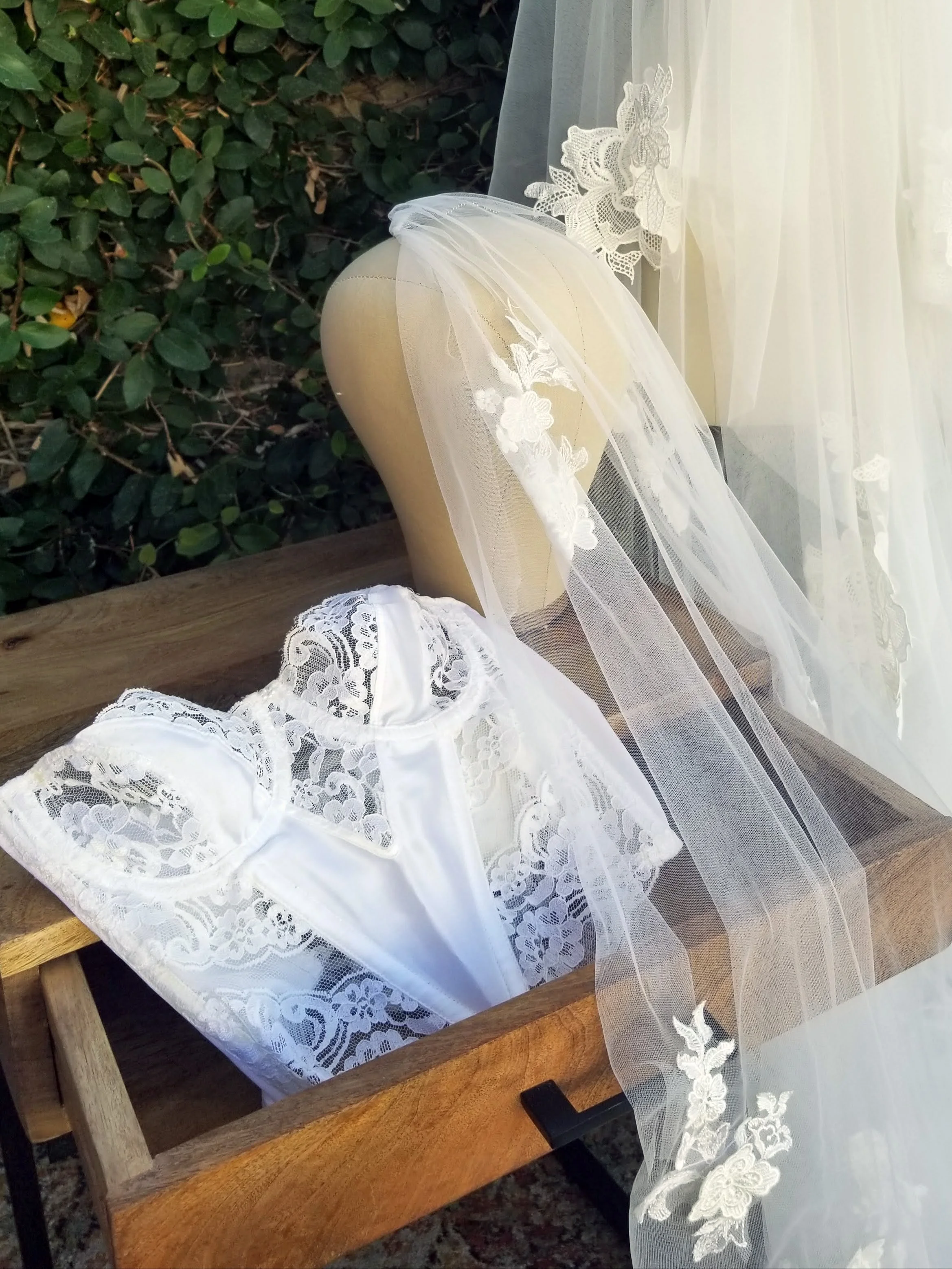 Veil or No Veil? — Hannah Kanani Bridal